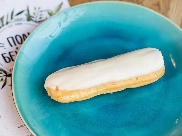 Эклер ванильный